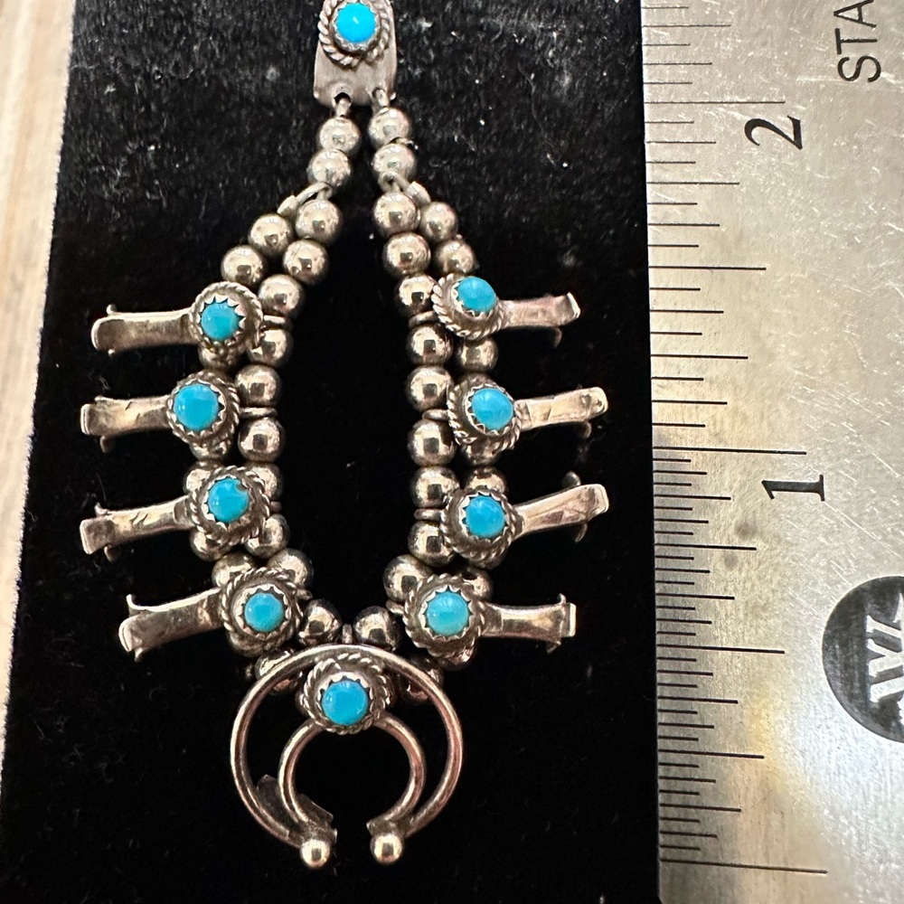 Native made mini squash blossom pendant - Picture 4 of 8
